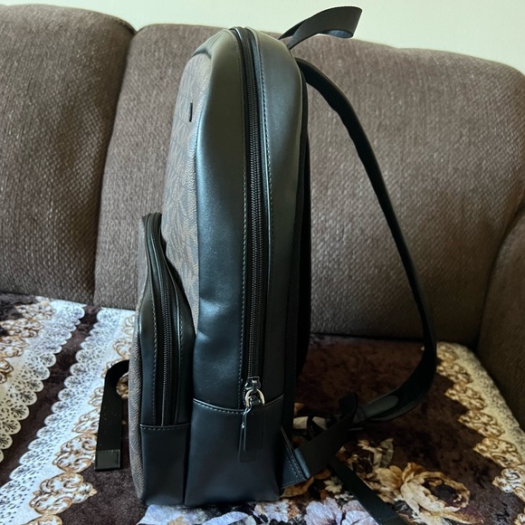 MICHAEL KORS Signature Canvas Everett Large Adjustable Padded Straps Backpack - Picture 13 of 16